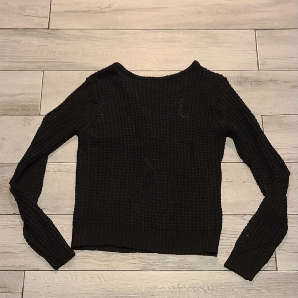 🦔Ambiance Apparel cross back detail sweater☀️